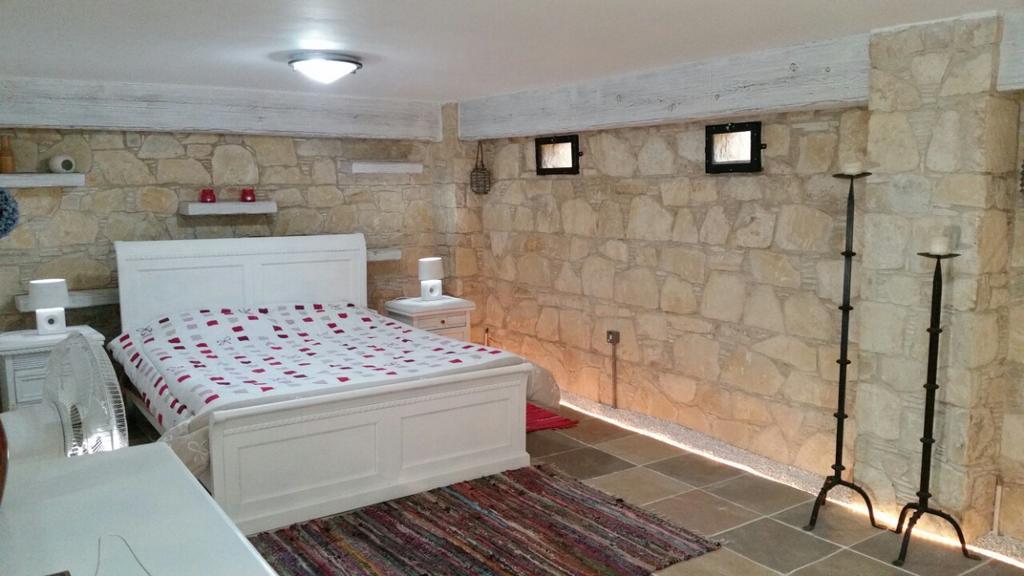 Lofou Traditional Stone House Экстерьер фото