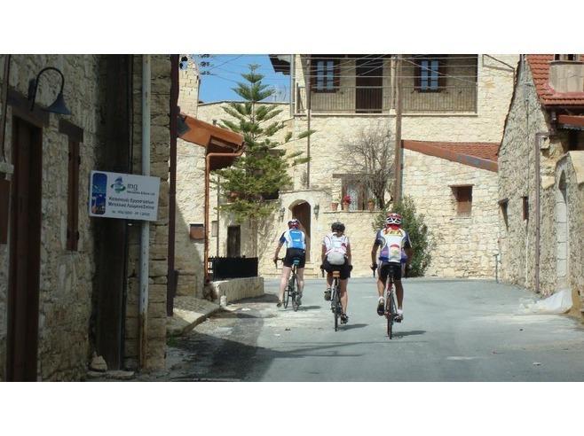 Lofou Traditional Stone House Экстерьер фото