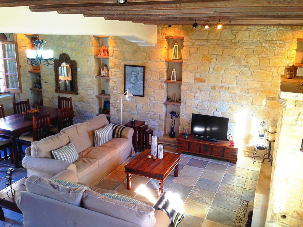 Lofou Traditional Stone House Экстерьер фото