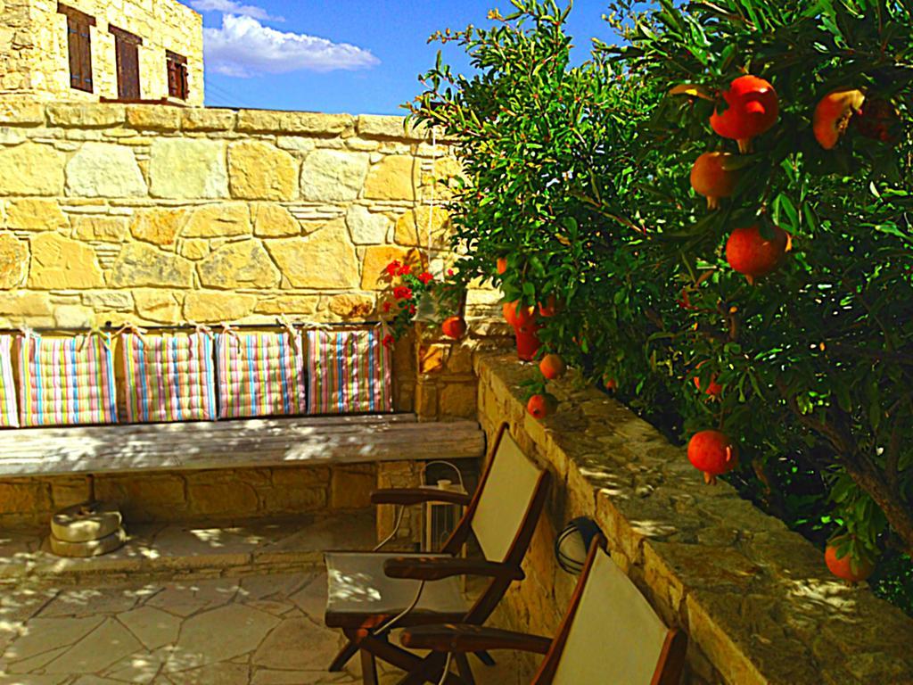 Lofou Traditional Stone House Номер фото