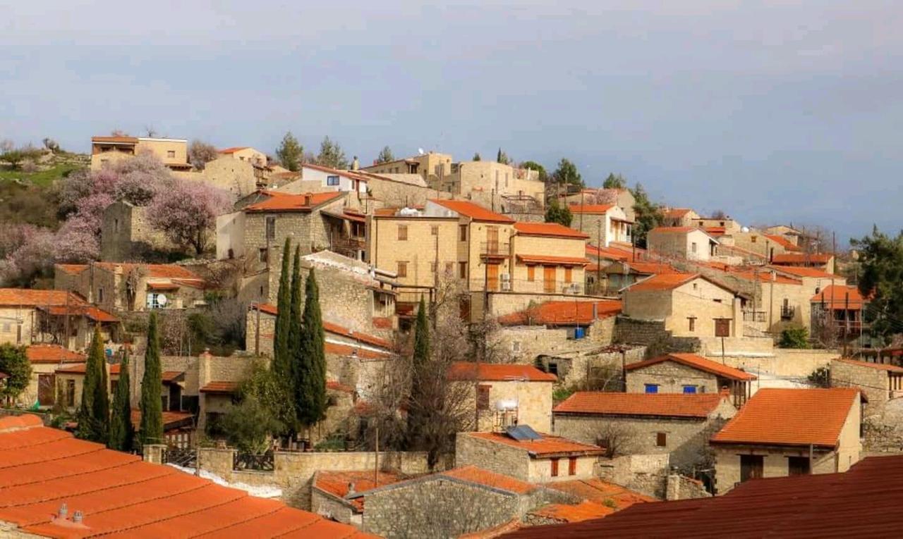 Lofou Traditional Stone House Экстерьер фото